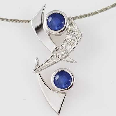 Pendant WG Sapphire Diamonds