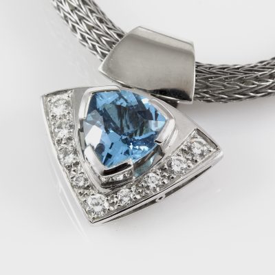 Pendant WG Topaz & Diamonds