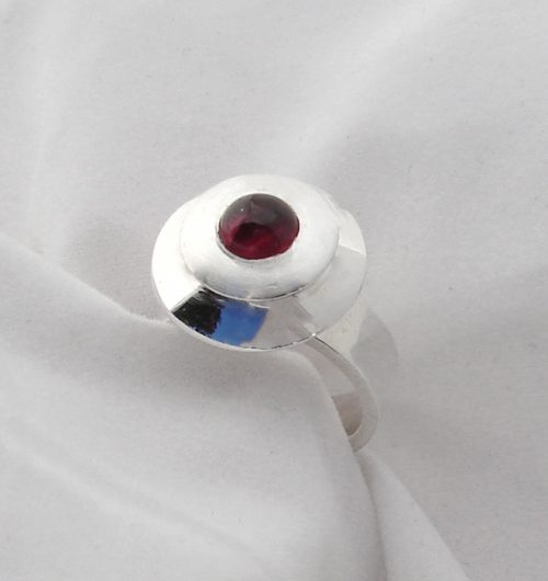 Ring SS, Garnet